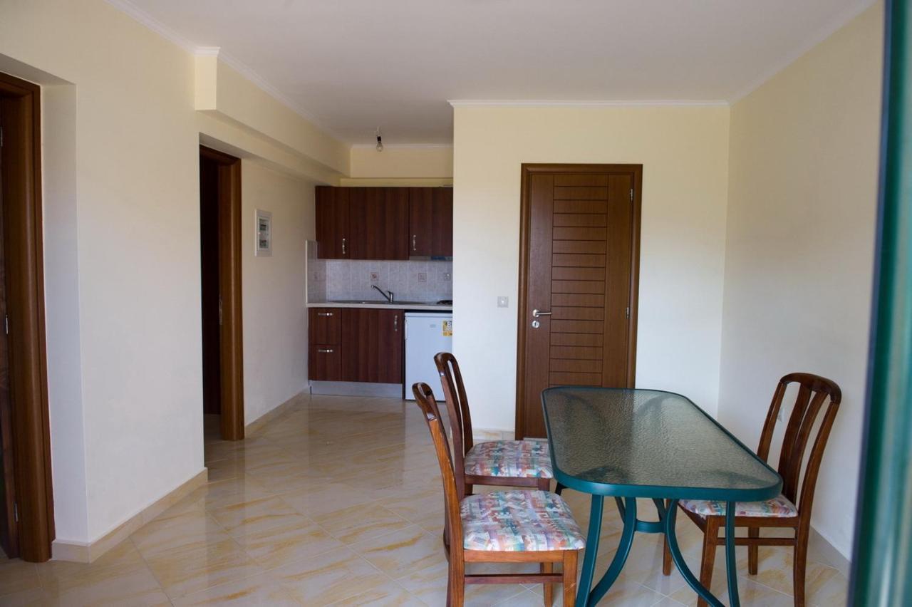 Calypso Luxury Studios Vasiliki  Ngoại thất bức ảnh