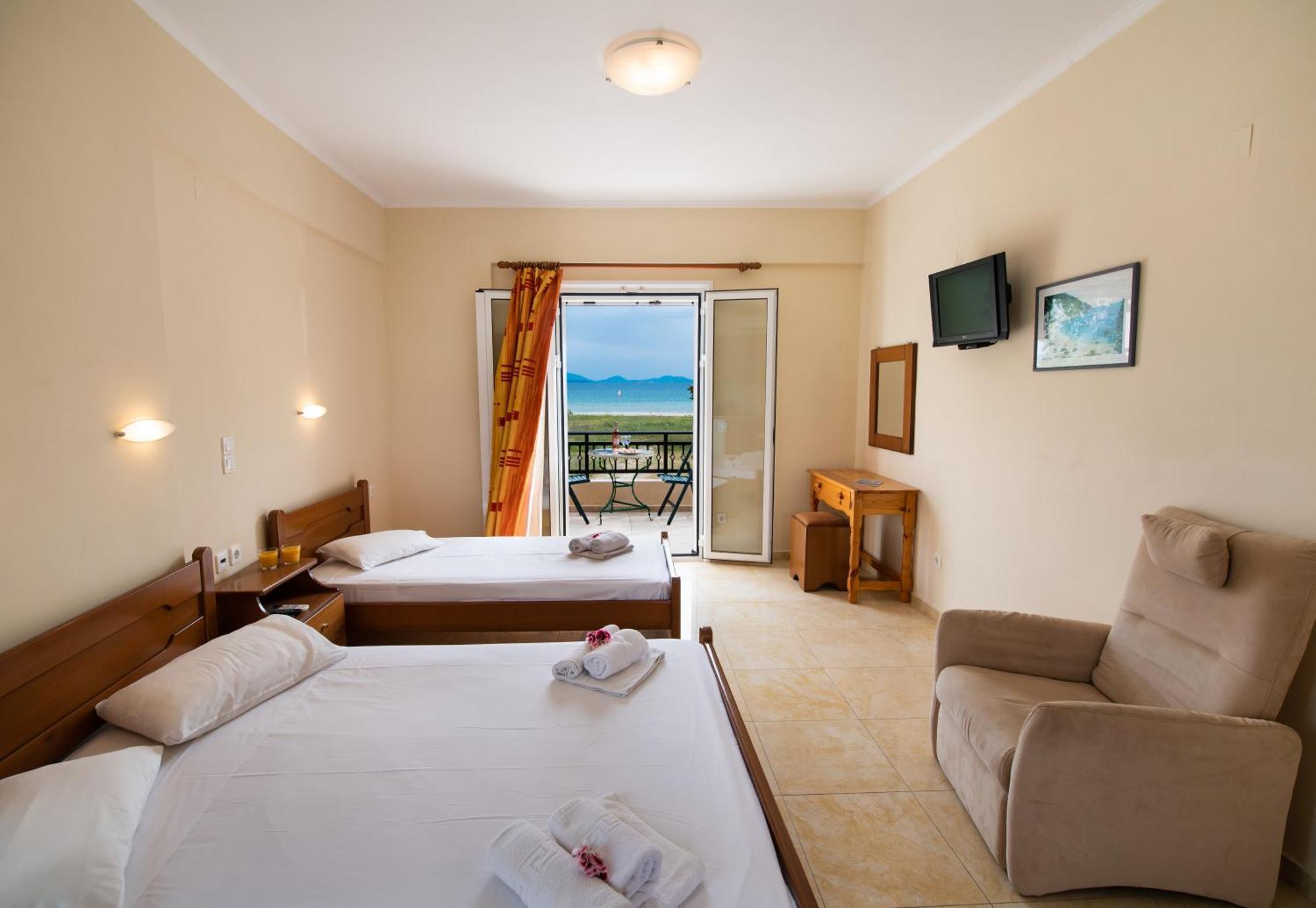 Calypso Luxury Studios Vasiliki  Ngoại thất bức ảnh